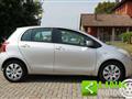 TOYOTA YARIS 1.3 VVTi 87CV - CAMBIO AUTOMATICO - PRENOTATA