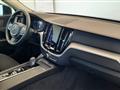 VOLVO XC60 B4 (d) AWD automatico Momentum Pro