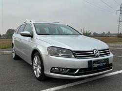 VOLKSWAGEN PASSAT 2.0 TDI Highline BlueM. Tech.