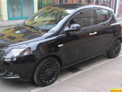 LANCIA YPSILON 1.0 FireFly 5 porte S&S Hybrid Ecochic Silver