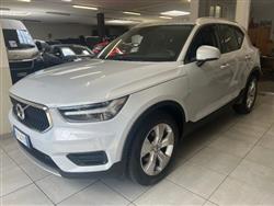 VOLVO XC40 D3 AWD Geartronic Momentum