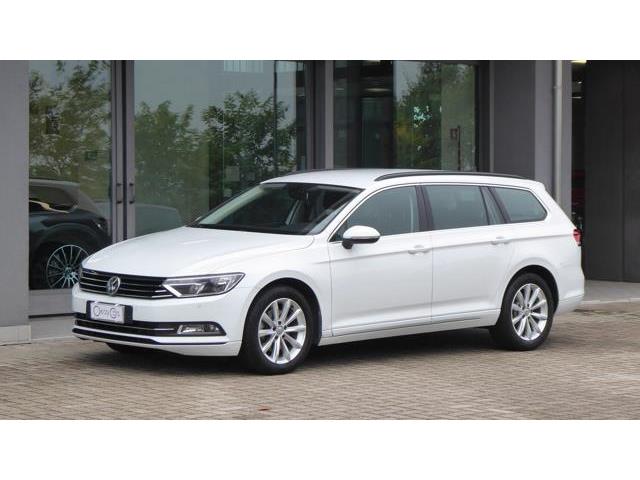 VOLKSWAGEN PASSAT 1.6 TDI SCR DSG Business BMT