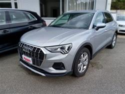 AUDI Q3 40 TDI quattro S tronic Business Advanced