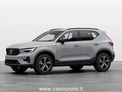 VOLVO XC40 B4 automatico Plus Dark