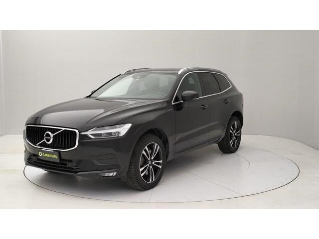 VOLVO XC60 2.0 b4 Momentum Pro awd auto