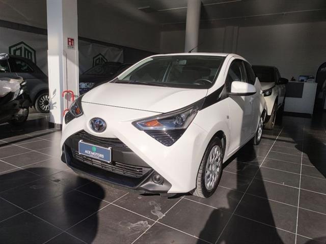 TOYOTA AYGO Connect 1.0 VVT-i 72 CV 5 porte x-cool MMT