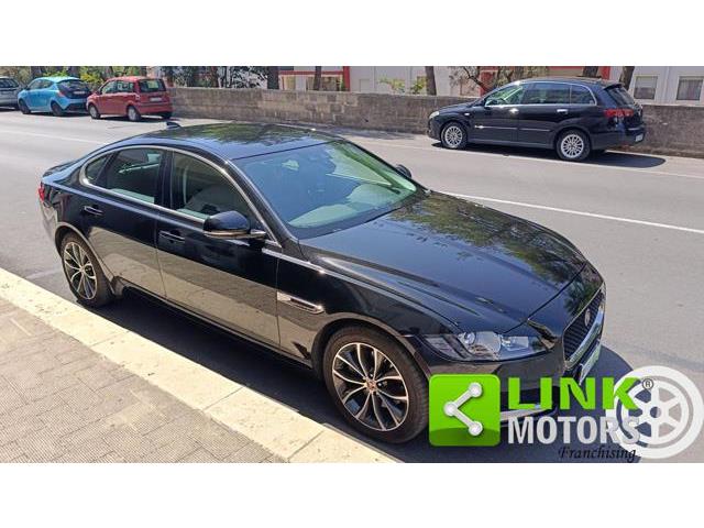 JAGUAR XF 2.0 D 180 CV aut. Prestige