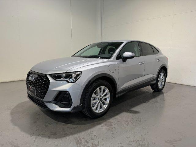 AUDI Q3 SPORTBACK 45 TFSIe  S-TRONIC BUSINESS PLUS