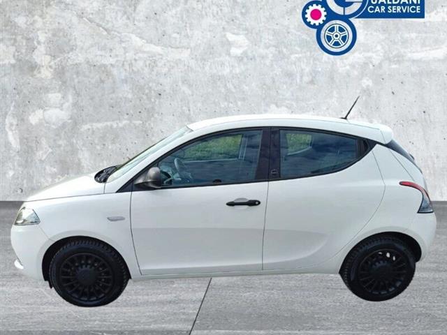 LANCIA YPSILON 1.0 FireFly 5 porte S&S Hybrid Ecochic Silver