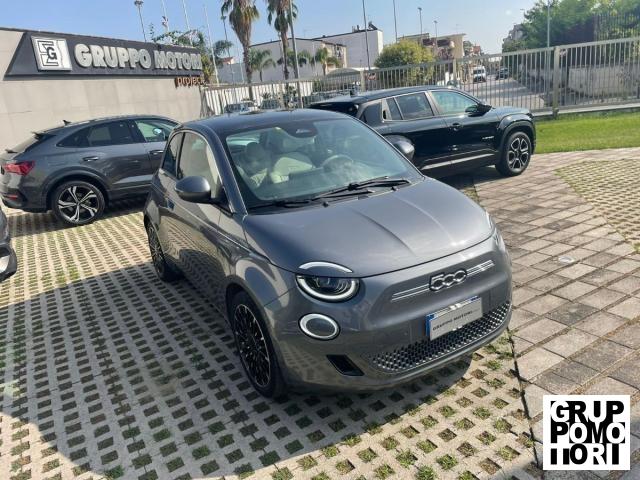 FIAT 500 E 500 La Prima Berlina