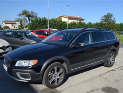 VOLVO XC70 D5 AWD Summum