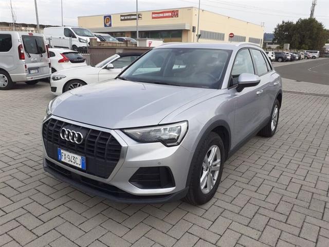 AUDI Q3 35 TDI quattro Business