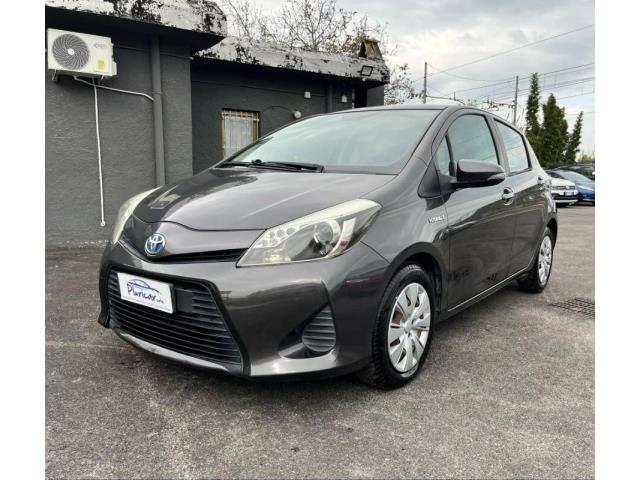 TOYOTA Yaris 1.5h Lounge 5p