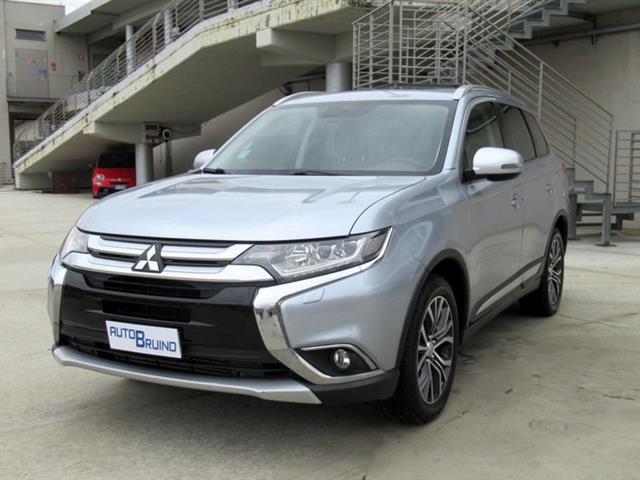 MITSUBISHI OUTLANDER 2.2 DI-D 4WD Intense