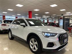 AUDI Q3 35 TDI S tronic Business Advanced