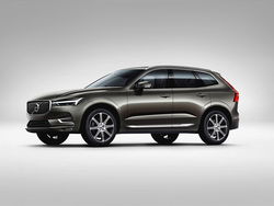 VOLVO XC60 (2017-->) D4 Geartronic Business Plus