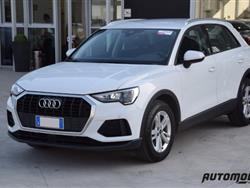 AUDI Q3 2.0 tdi Business s-tronic