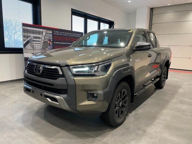 TOYOTA HILUX 2.8 D A/T 4WD 4 porte Double Cab Invincible