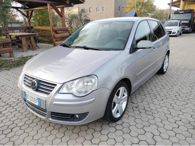 VOLKSWAGEN Polo 1.4 tdi Comfortline CL 5p dpf