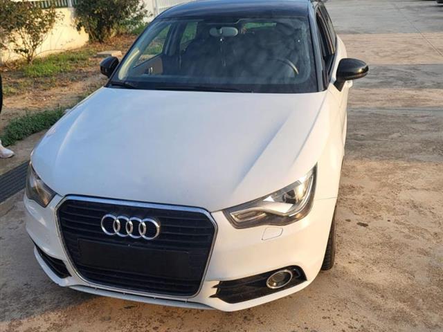 AUDI A1 Sportback 1.6 TDI S tronic S line edition