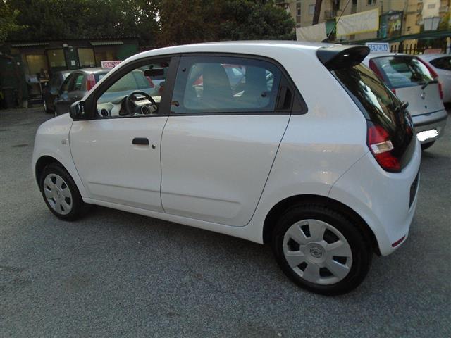 RENAULT Twingo SCe EDC Lovely