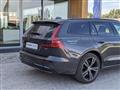 VOLVO V60 B4 (d) automatico Plus Dark