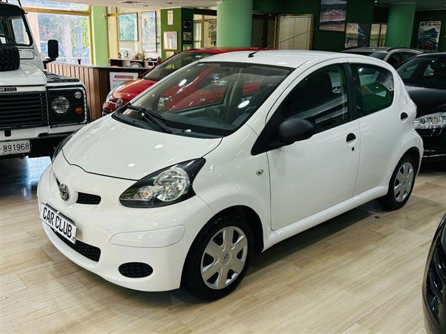 TOYOTA Aygo 1.0 12V VVT-i 5p. Lounge Connect