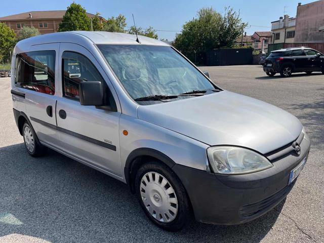 OPEL COMBO CARGO 1.7 DI 5posti Bellissima Pronta per Consegna