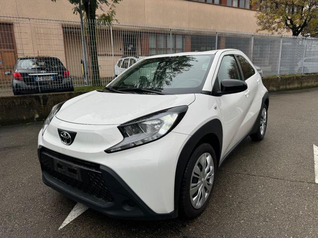 TOYOTA NUOVA AYGO X 1.0 VVT-i 72 CV 5 porte Active+RETR.