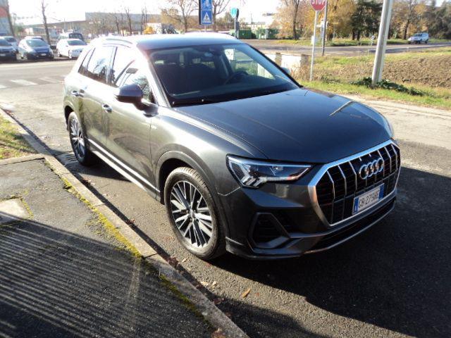 AUDI Q3 40 TDI quattro S tronic S line edition