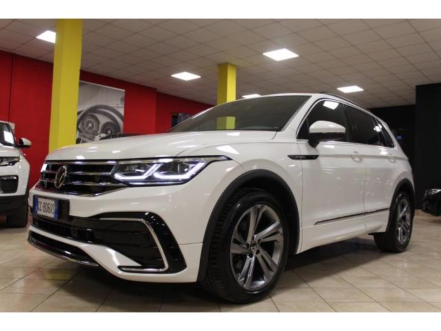 VOLKSWAGEN TIGUAN 2.0 TDI 150 CV SCR DSG R-Line CERTIF. VOLKSWAGEN !