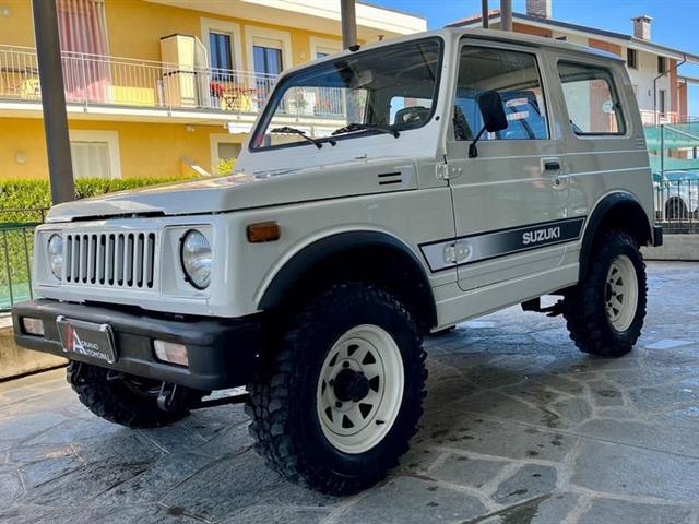 SUZUKI SJ410 Berlina De Luxe