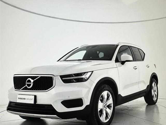 VOLVO XC40 T2 Geartronic Momentum