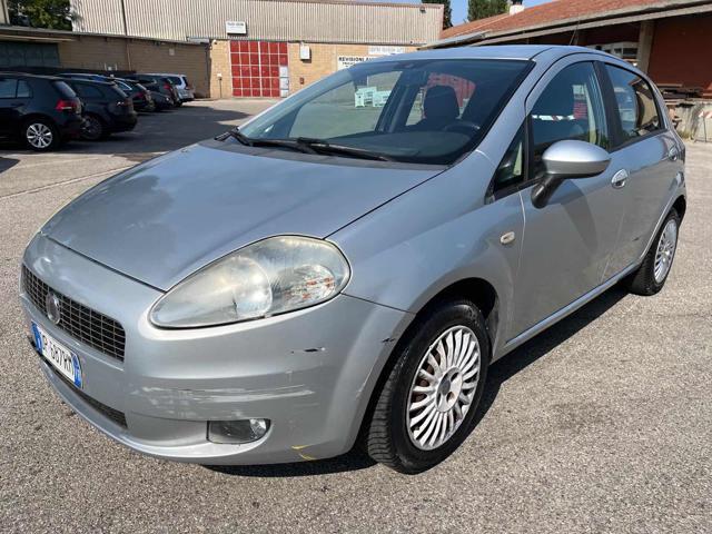 FIAT GRANDE PUNTO 1.2 5 porte 127,716km Pronta per Consegna