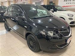 LANCIA YPSILON 1.0 70cv 5 porte Hybrid Silver