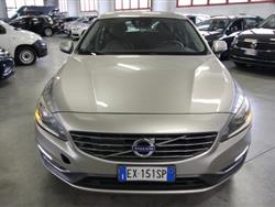 VOLVO V60 (2010) D4 Geartronic Summum