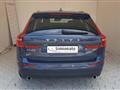 VOLVO XC60 B4 (d) AWD automatico Momentum Pro