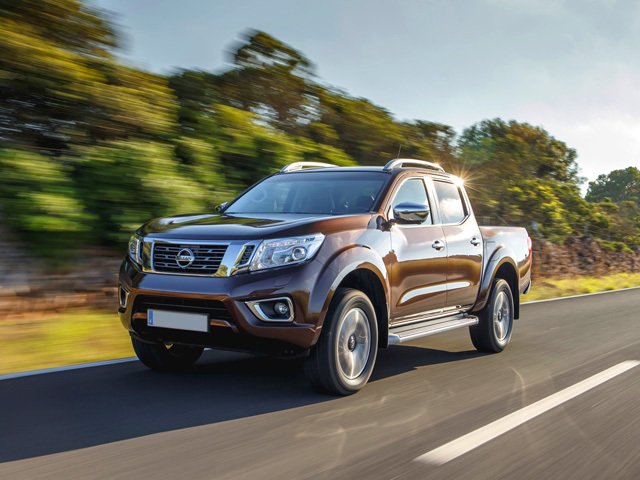 NISSAN NAVARA 2.3 dci d.cab Tekna 4wd 190cv my19