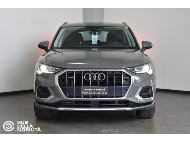 AUDI Q3 40 TDI quattro S tronic Business Advanced