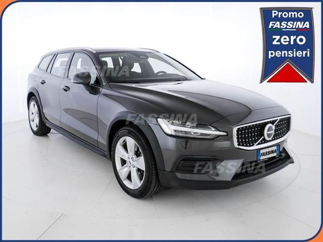 VOLVO V60 CROSS COUNTRY V60 Cross Country B4 (d) AWD automatico Core