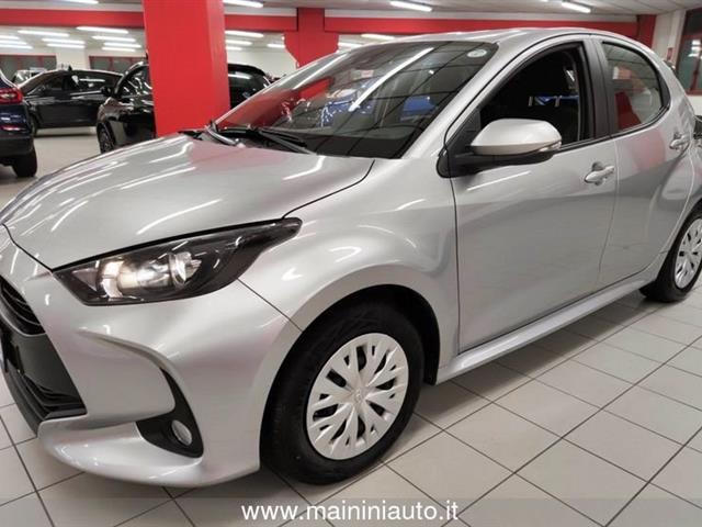 TOYOTA YARIS 1.5 Hybrid 5 porte Business