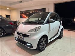 SMART Fortwo 1000 52 kW MHD coupÃ© passion