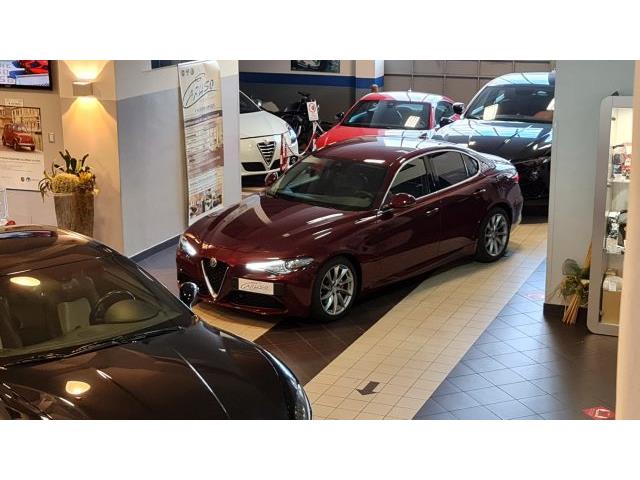 ALFA ROMEO GIULIA 2.2 180CV AT8 BusinessSportLaunchEd*Garanzia24mes*