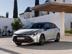 TOYOTA COROLLA TOURING SPORTS GR SPORT 1.8 Hybrid Touring Sports