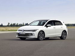 VOLKSWAGEN GOLF 1.5 TSI eHybrid DSG Edition Plus