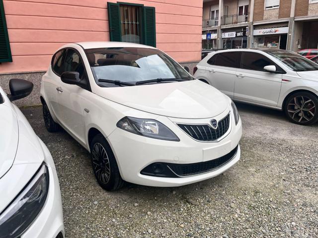 LANCIA YPSILON 1.0 FireFly 5 porte S&S Hybrid Platino