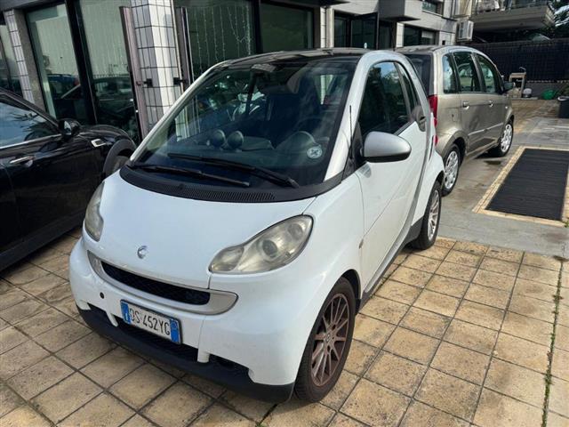 SMART Fortwo 1000 62 kW coupÃ© passion