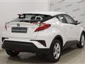 TOYOTA C-HR 1.8 Hybrid E-CVT Business