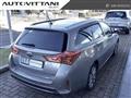 TOYOTA AURIS 1.8 Hybrid Lounge CVT