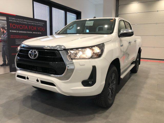 TOYOTA HILUX 2.4 D-4D 4WD 4 porte Double Cab Lounge